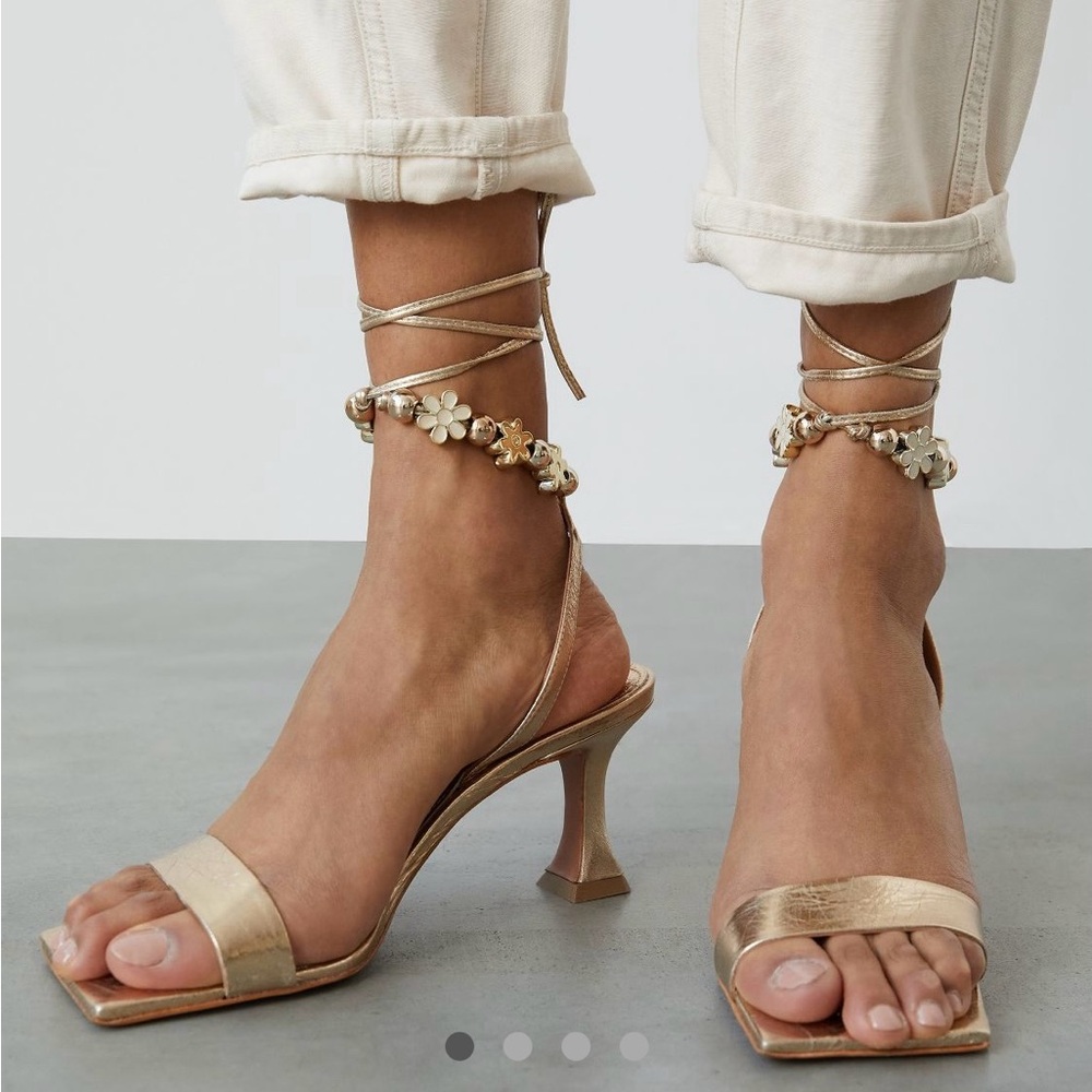 Anthropologie Vicenza Charm Wrapped Heels Sz 38 Euro 7.5 Worn one time.